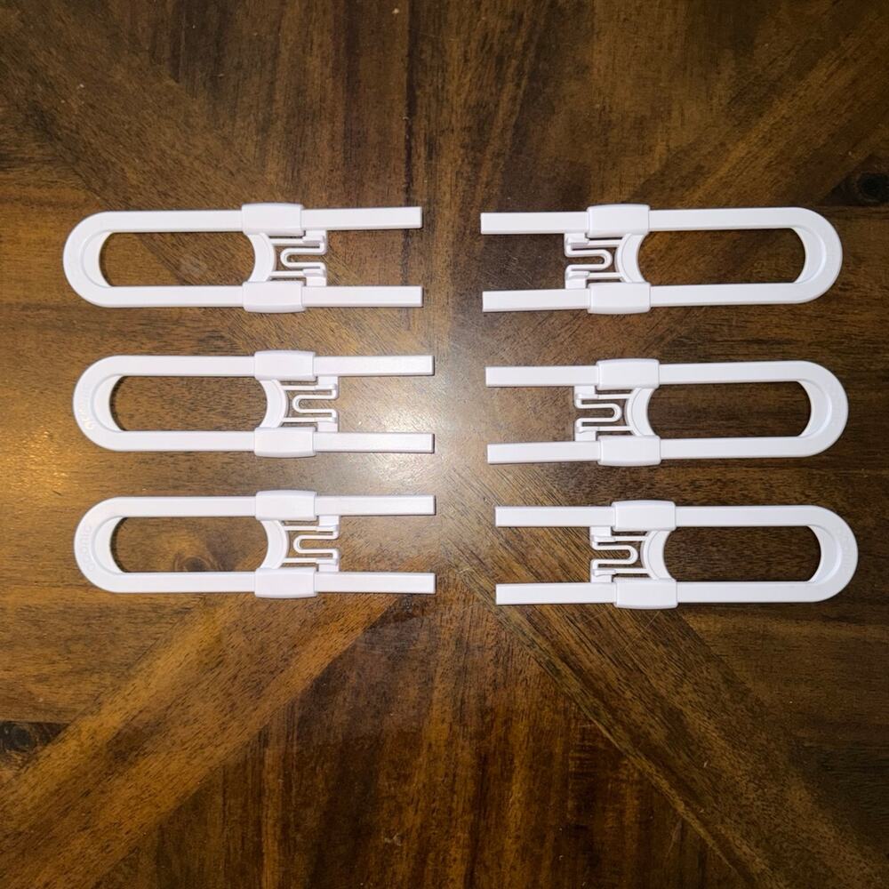 Double Door Baby Proofing Cabinet Locks White - Set of 6 - Good used condition!!